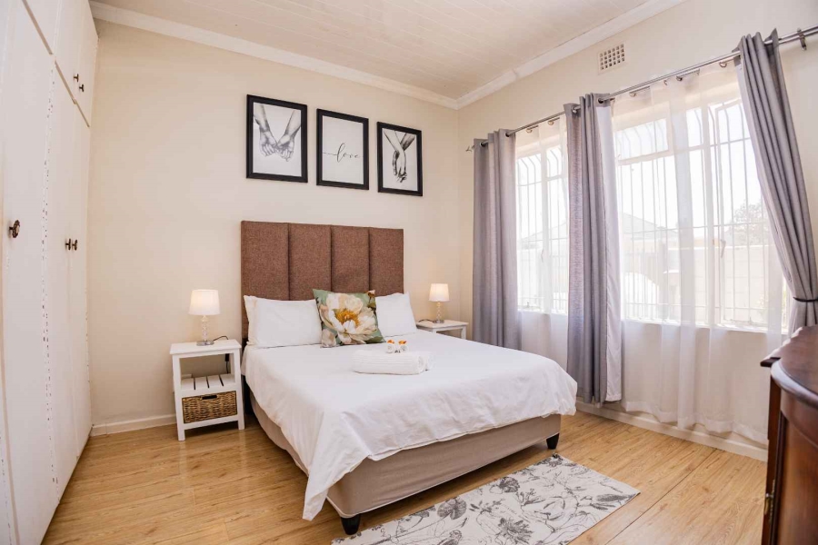 To Let 2 Bedroom Property for Rent in Oakdale Western Cape